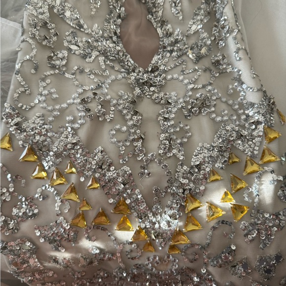 White sparkly dress - Picture 3 of 8